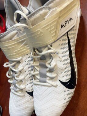 Nike Alpha Menace Pro 2 Mid Football Cleats White Grey Men’s Size 13